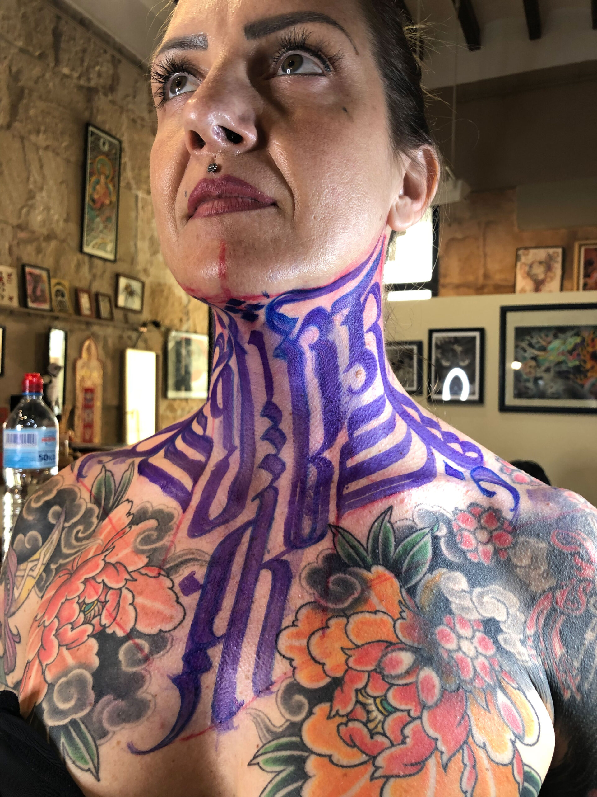 19 Classy Neck Tattoo Ideas & 46 Examples / Style Dieter